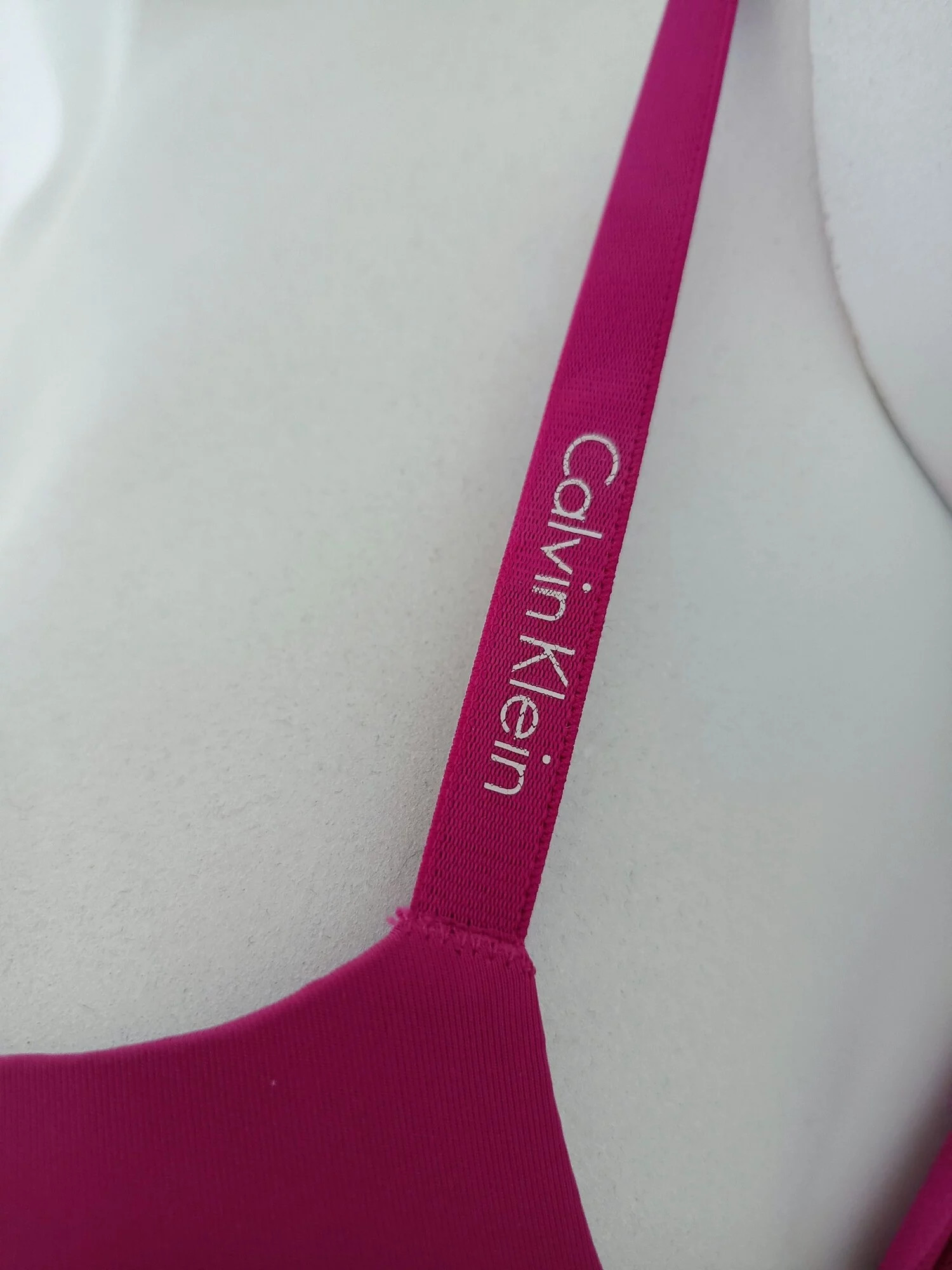 Dámská vyztužená podprsenka Demi Lightly Lined QF1739E - Calvin Klein 75A (obrázek 4)