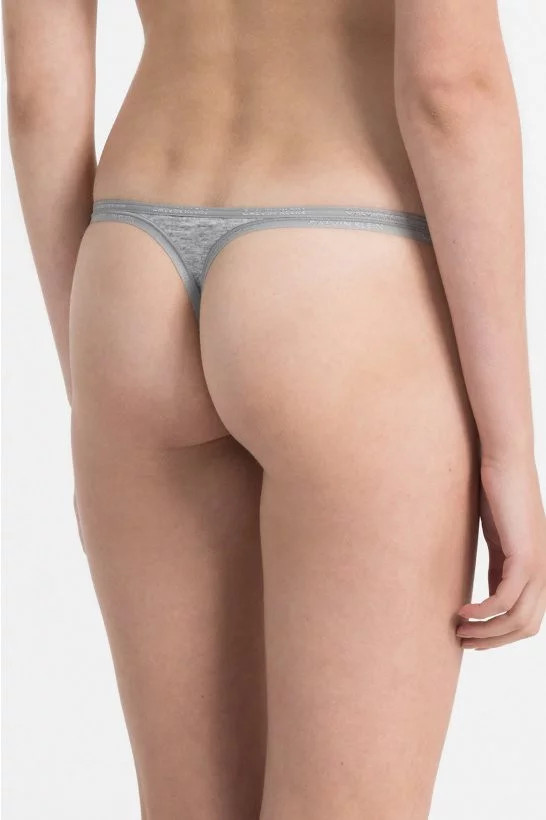 Dámské tanga QF4529E-PGR - Calvin Klein šedá L (obrázek 4)