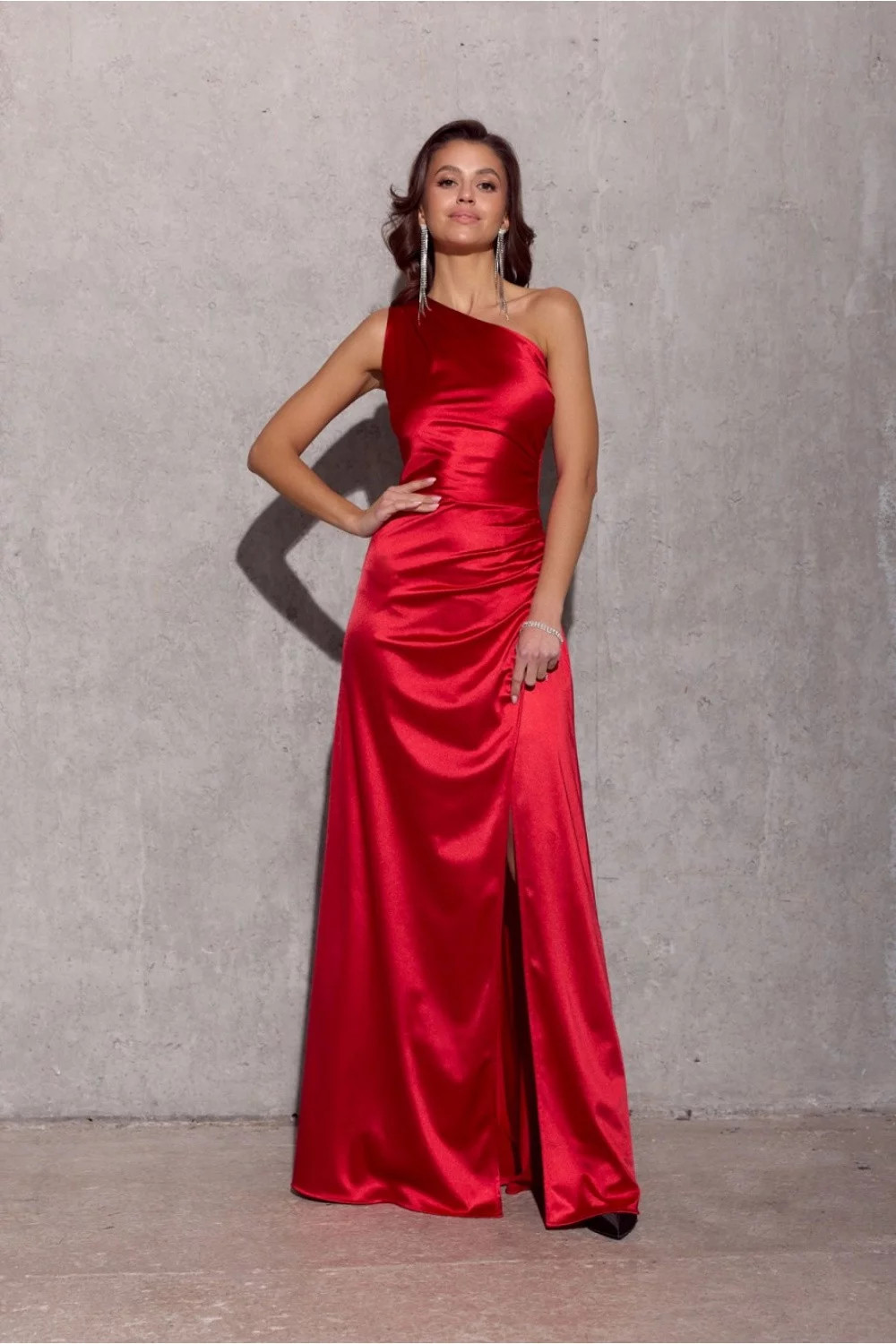 Dlouhé šaty SUK0461 červené - Roco Fashion 36 (obrázek 3)