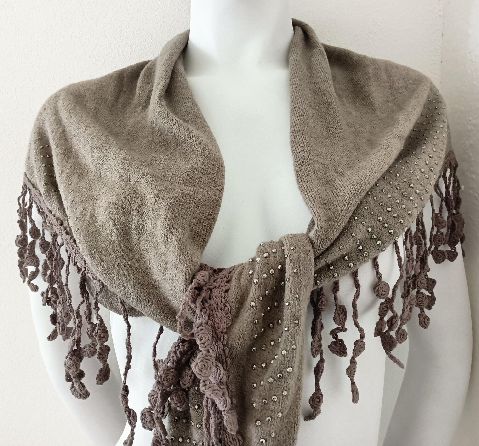 Dámska sivohnedá šatka s lemom - FPrice UNI