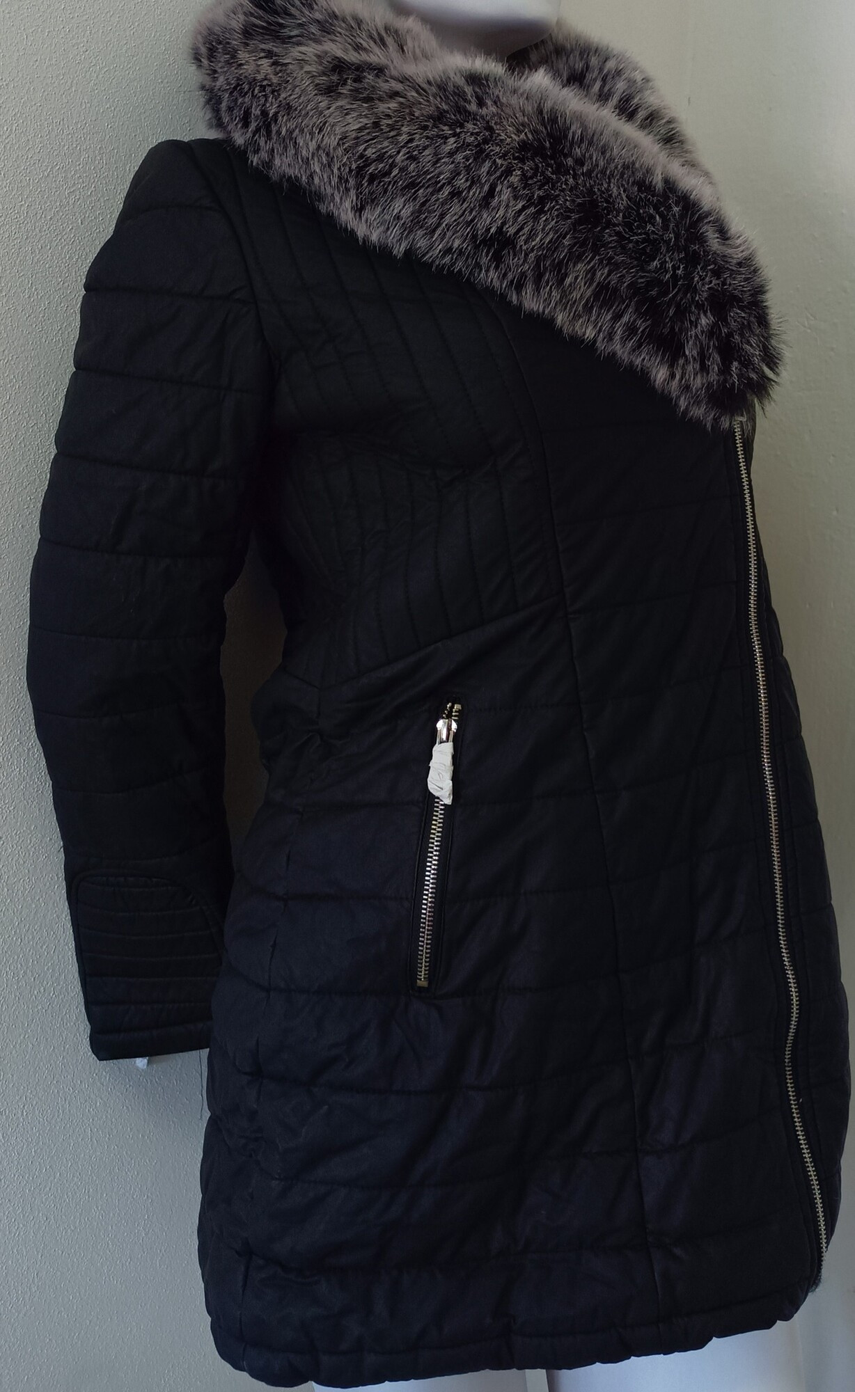 Dámská zimní bunda s kožíškem LD-5520 černá - Goodlooking M (obrázek 3)