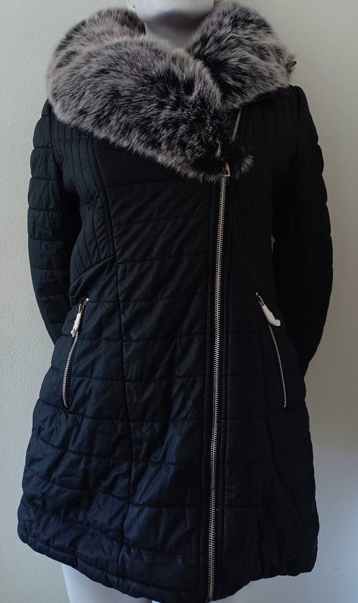 Dámská zimní bunda s kožíškem LD-5520 černá - Goodlooking M