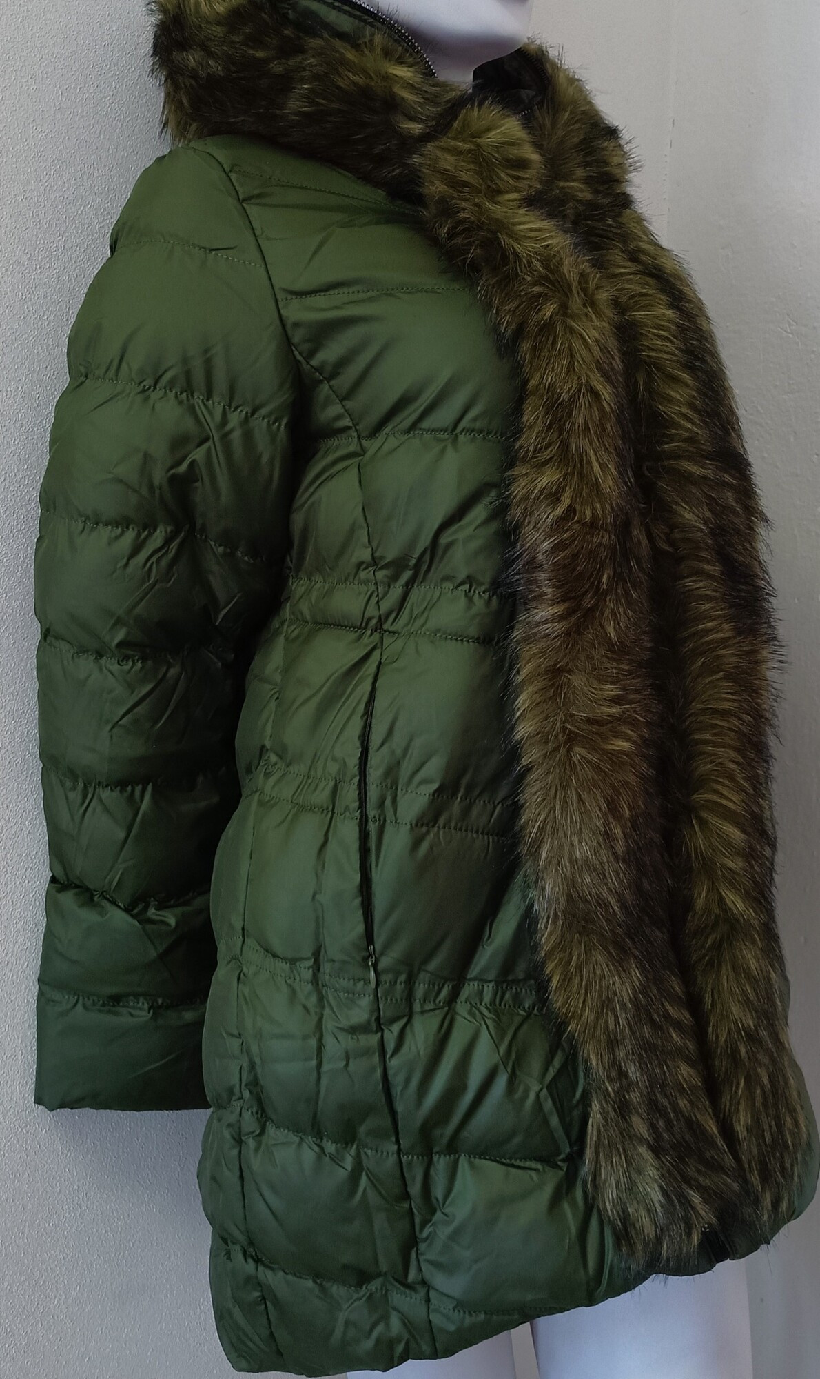 Dámská zimní bunda s kožešinou W749 zelená - Goodlooking XXL (obrázek 4)