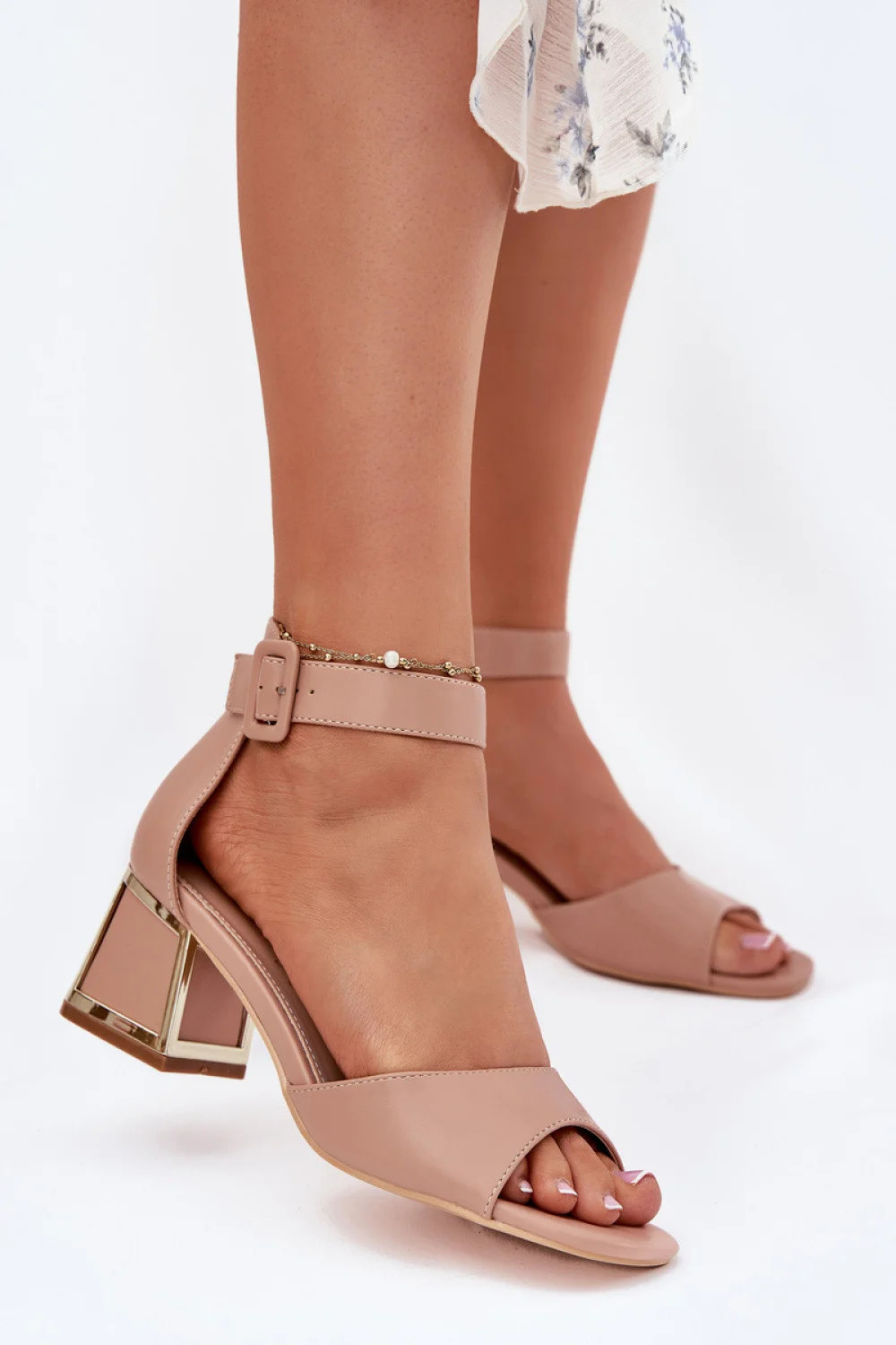 Levně Sandály 25SC35 béžové - Step in style 38