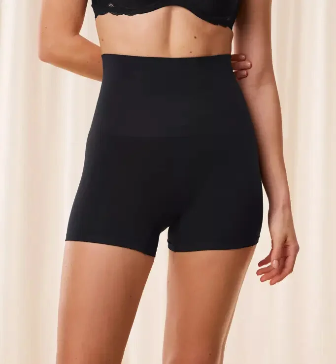 Dámské kalhotky Soft Sculpt Bandeau Short - Triumph černá (0004) 0040 (obrázek 3)