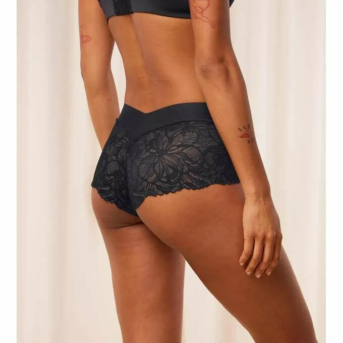 Dámské kalhotky Body Make-Up Illusion Lace Shorty - Triumph černá (0004) 044 (obrázek 6)