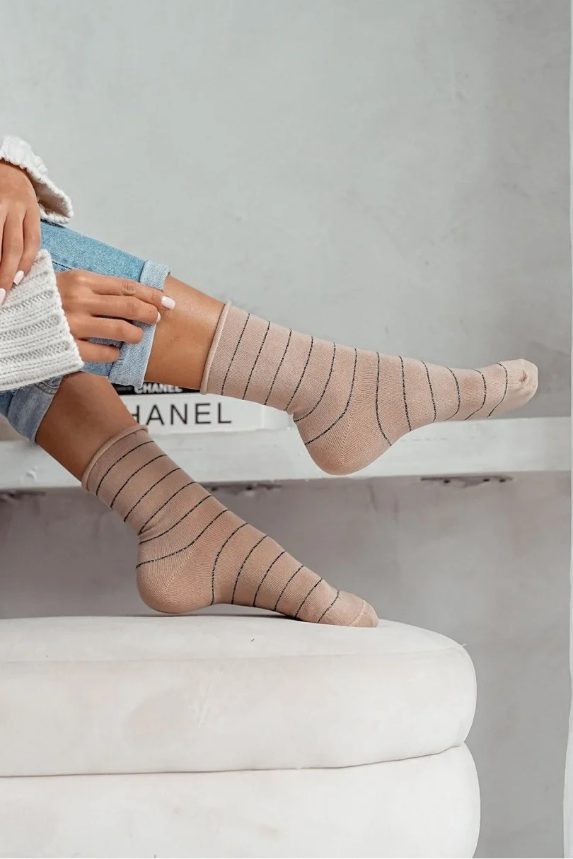 Dámske beztlakové ponožky s tenkými prúžkami 0200.059 ecru 37-41