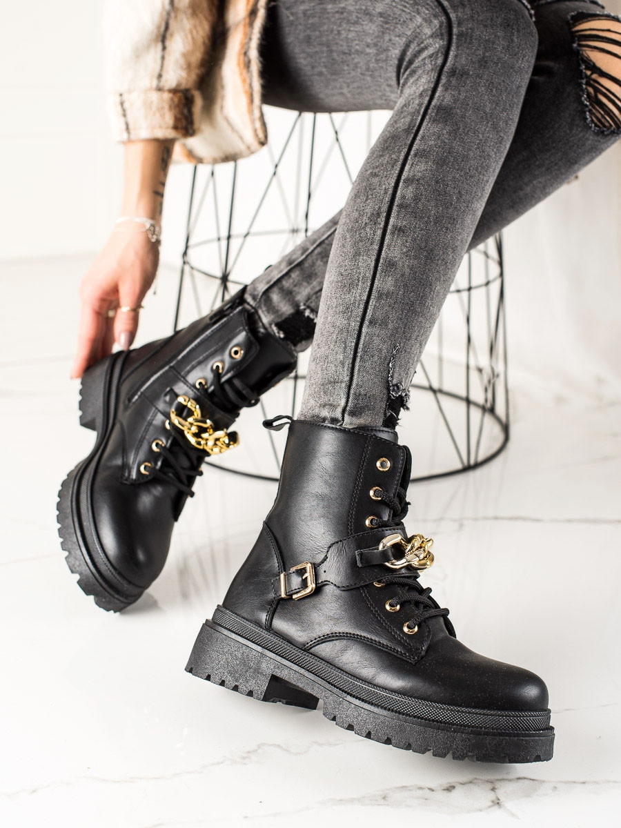 Designové dámské černé kotníčkové boty na plochém podpatku 36