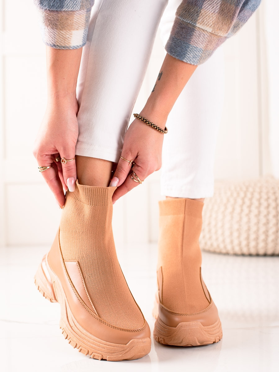 Trendy kotníčkové boty dámské hnědé bez podpatku 40