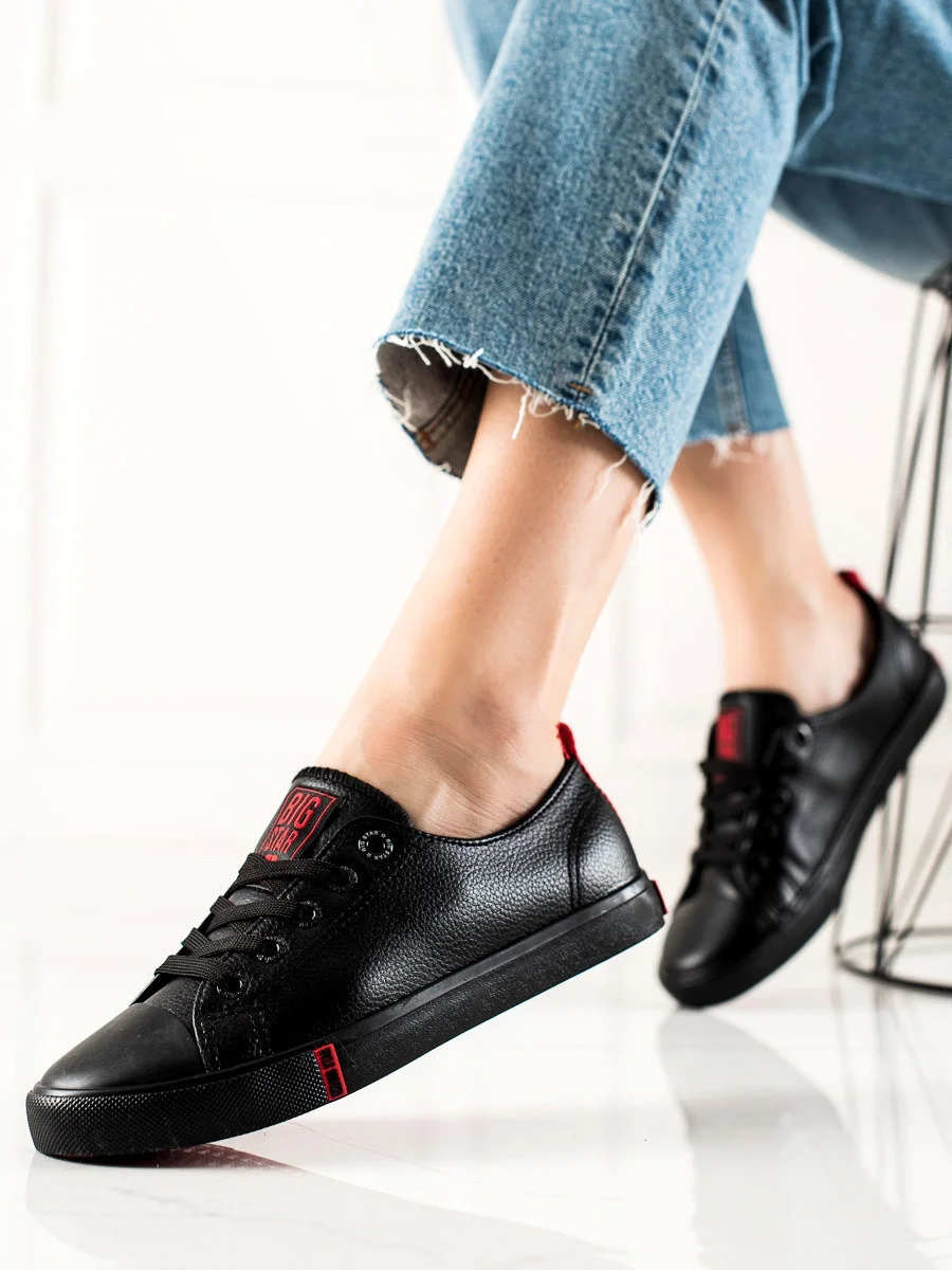 Pekné dámske čierne tenisky bez podpätku 37