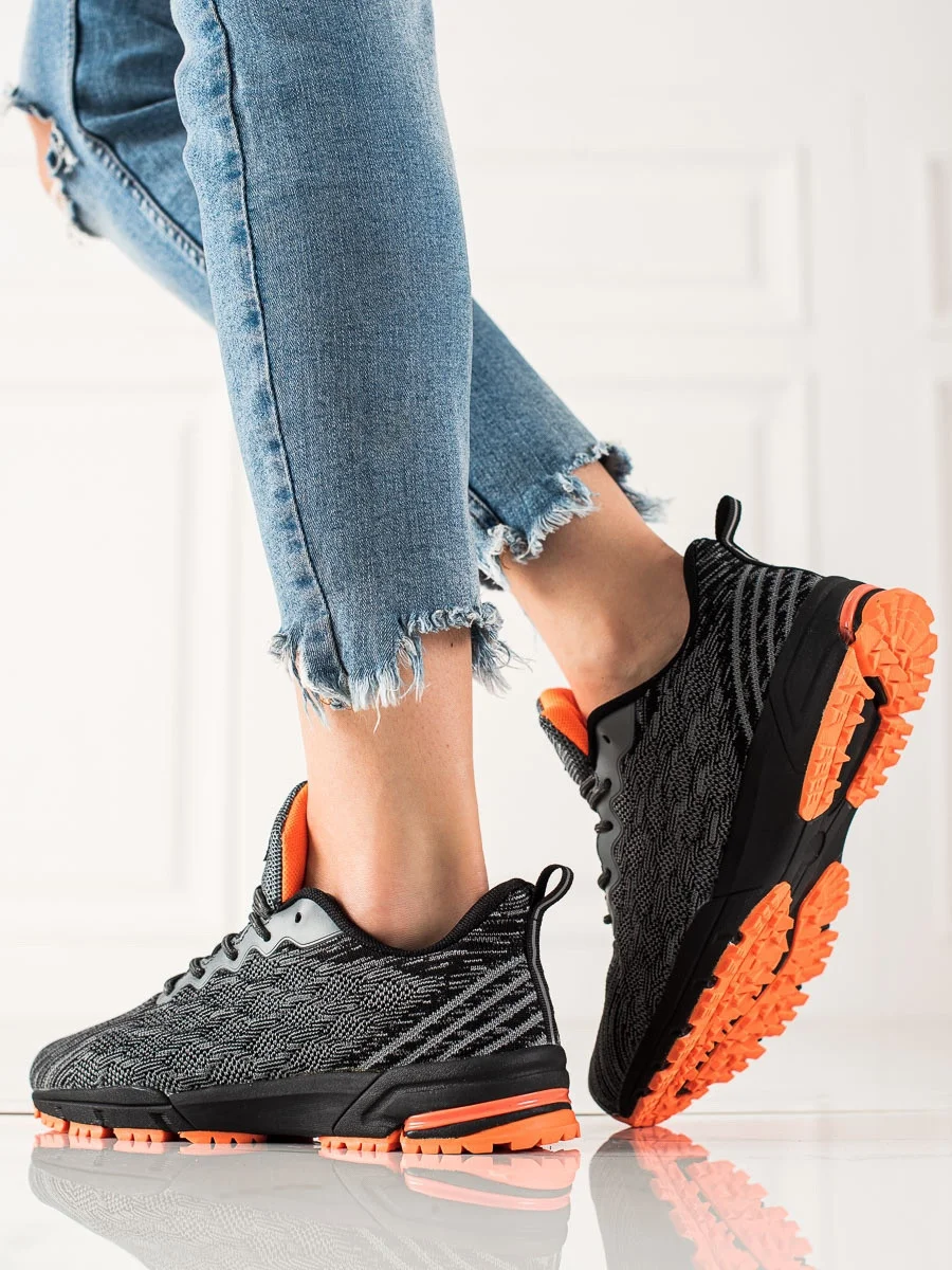 Pekné čierne tenisky pre ženy bez podpätku 37