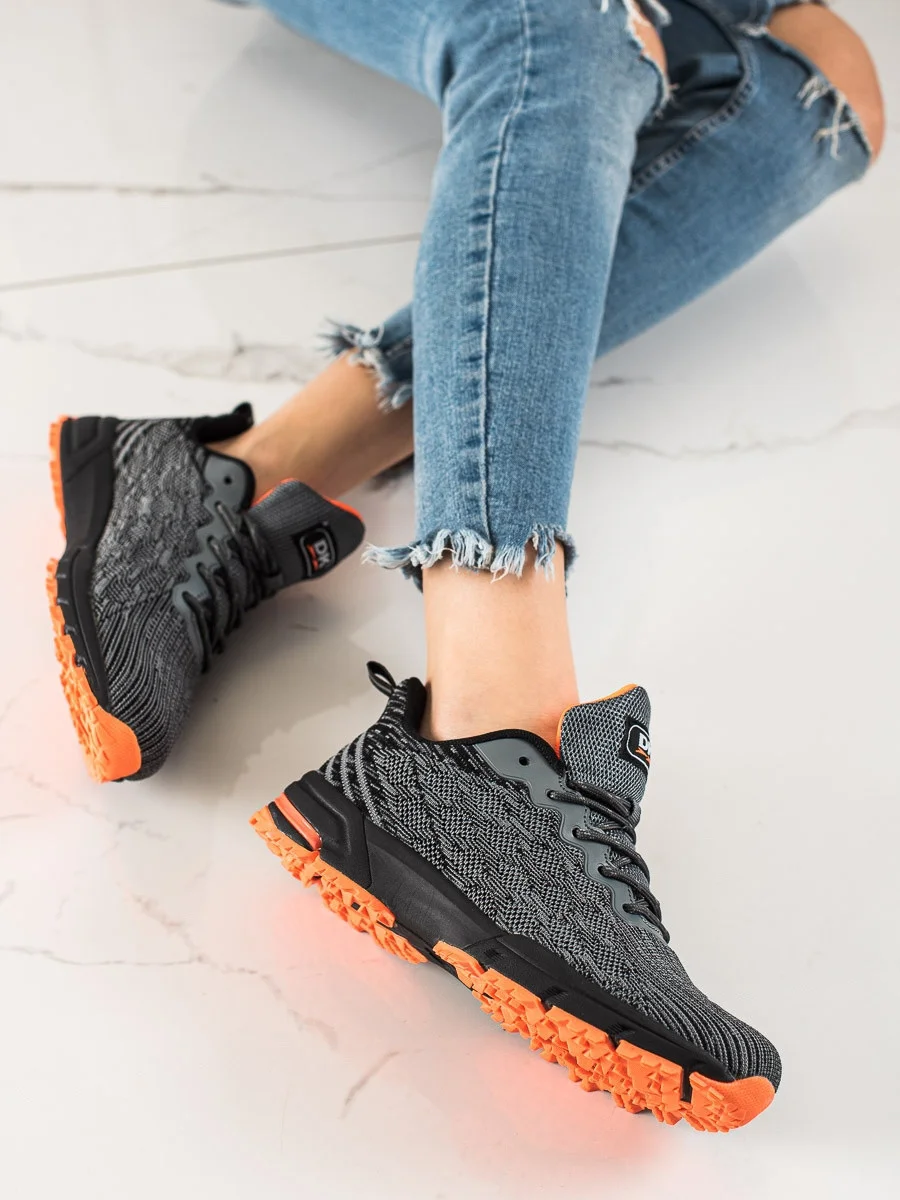 Pekné čierne tenisky pre ženy bez podpätku 37