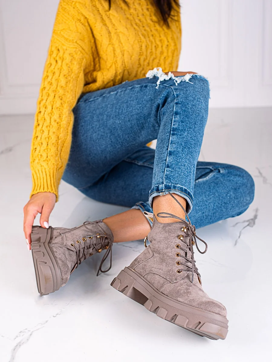 Jedinečné hnedé dámske členkové topánky s plochým podpätkom 39