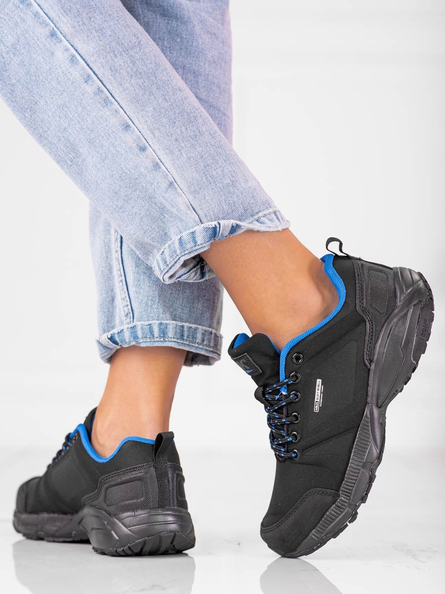 Krásné černé trekingové boty dámské bez podpatku 37