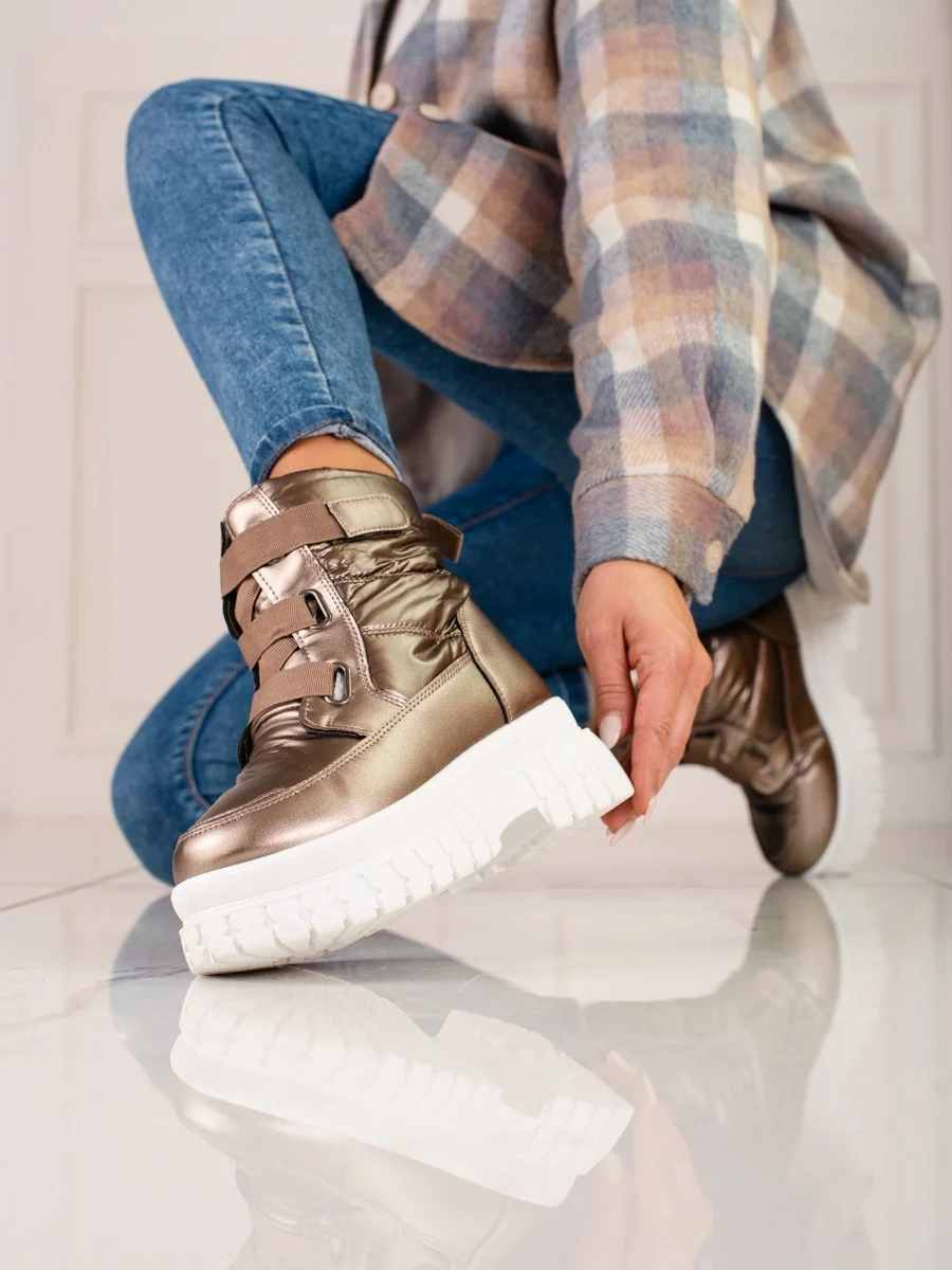 Praktické hnedé snehule na plochom podpätku pre ženy 37