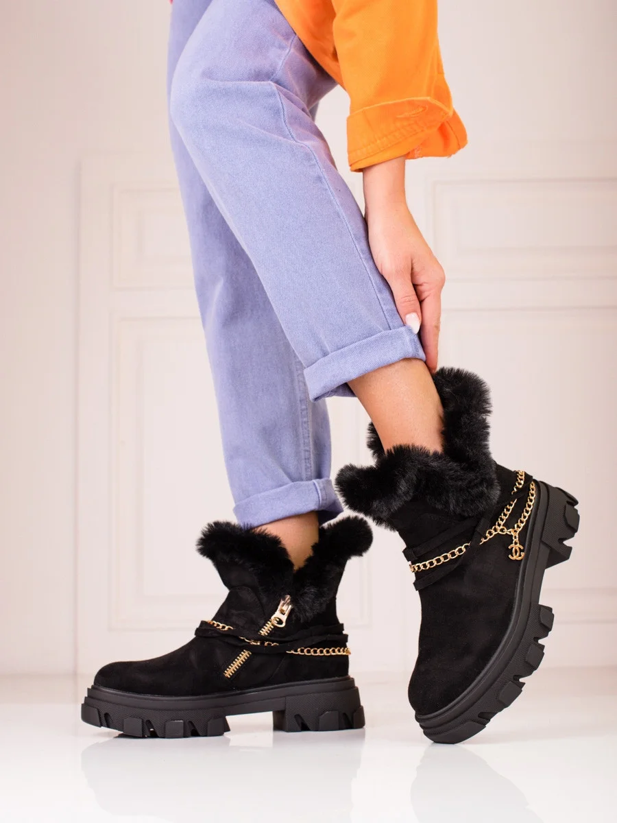 Originálne dámske čierne členkové topánky na plochom podpätku 36