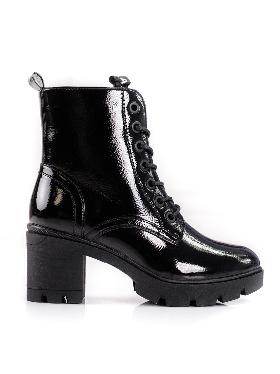 Komfortní černé kotníčkové boty dámské na širokém podpatku 41