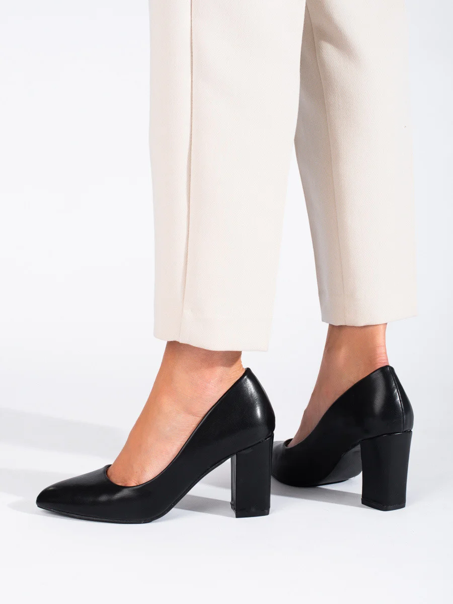 Jedinečné čierne lodičky pre ženy na širokom podpätku 37