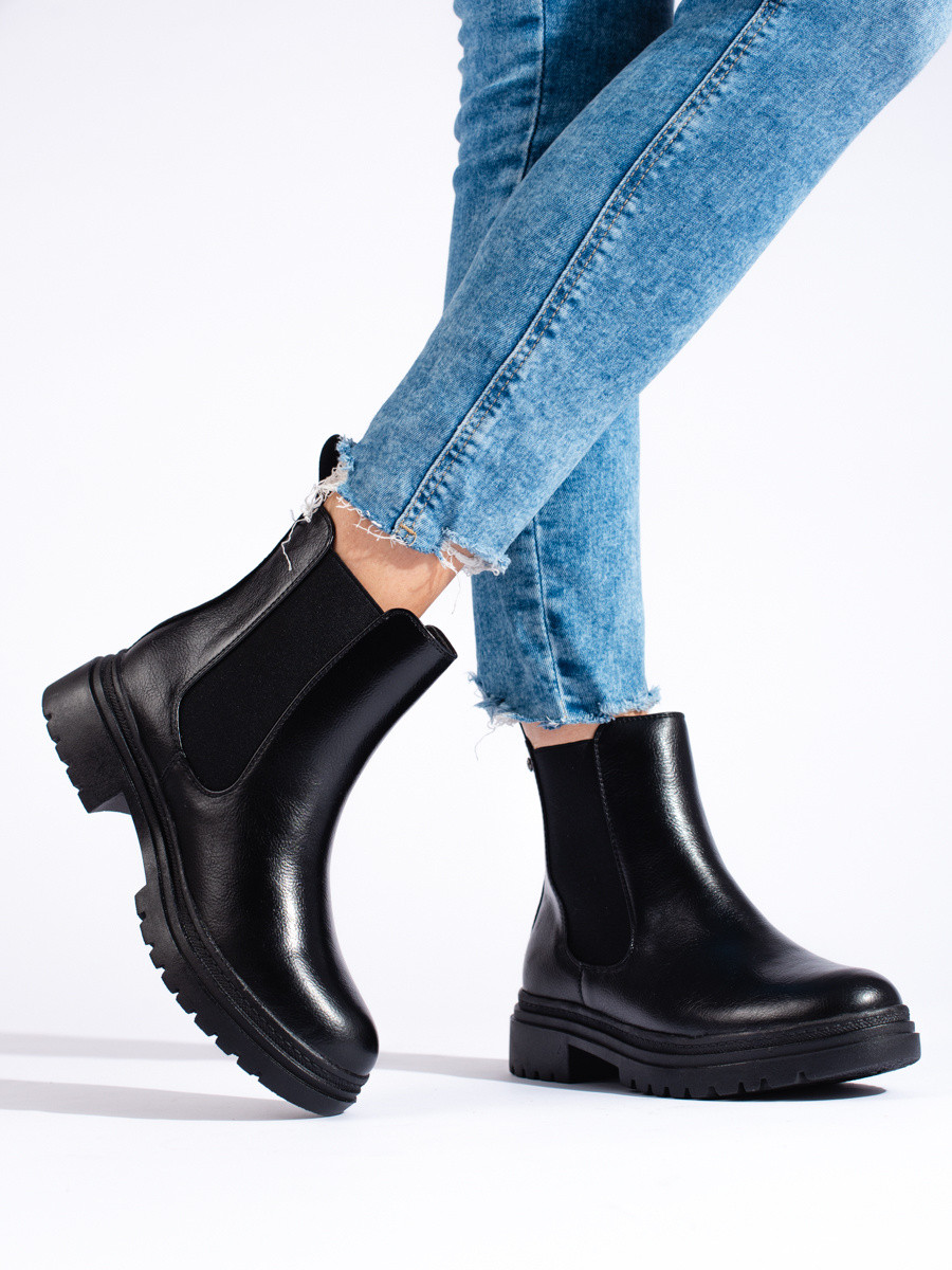 Trendy dámské kotníčkové boty černé platforma 38