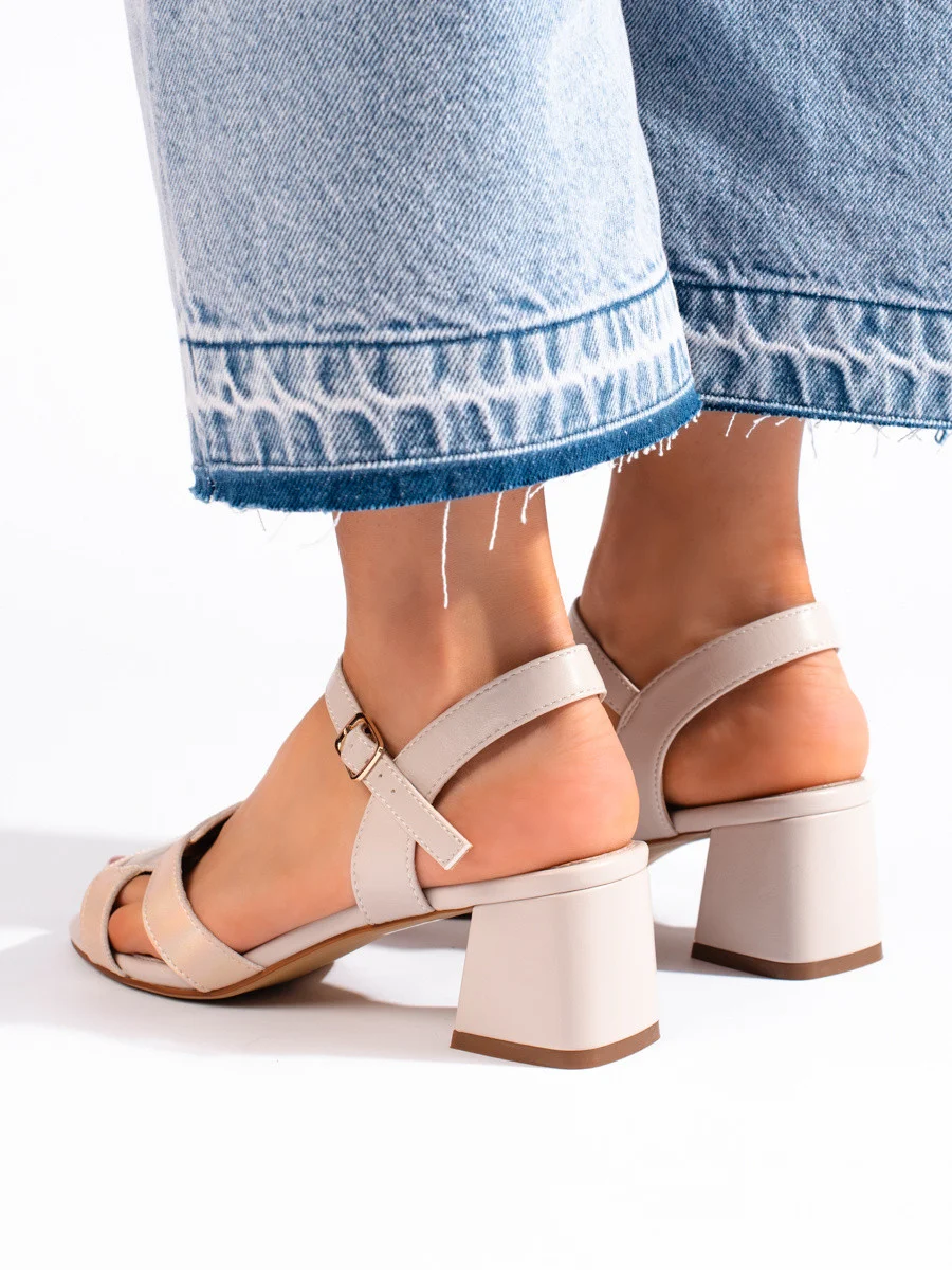 Módne hnedé dámske sandále na širokom podpätku 36