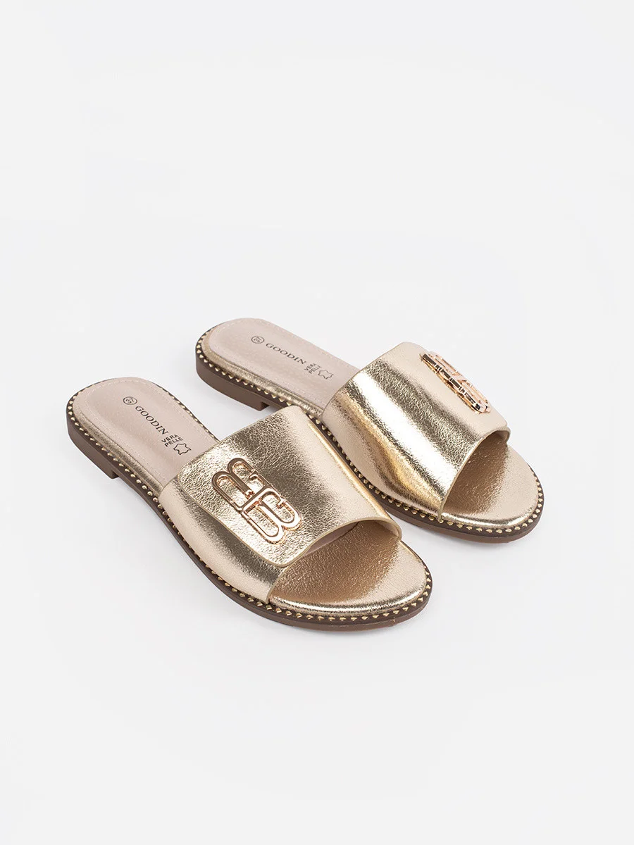 Praktické dámske zlaté ponožky na plochom podpätku 36