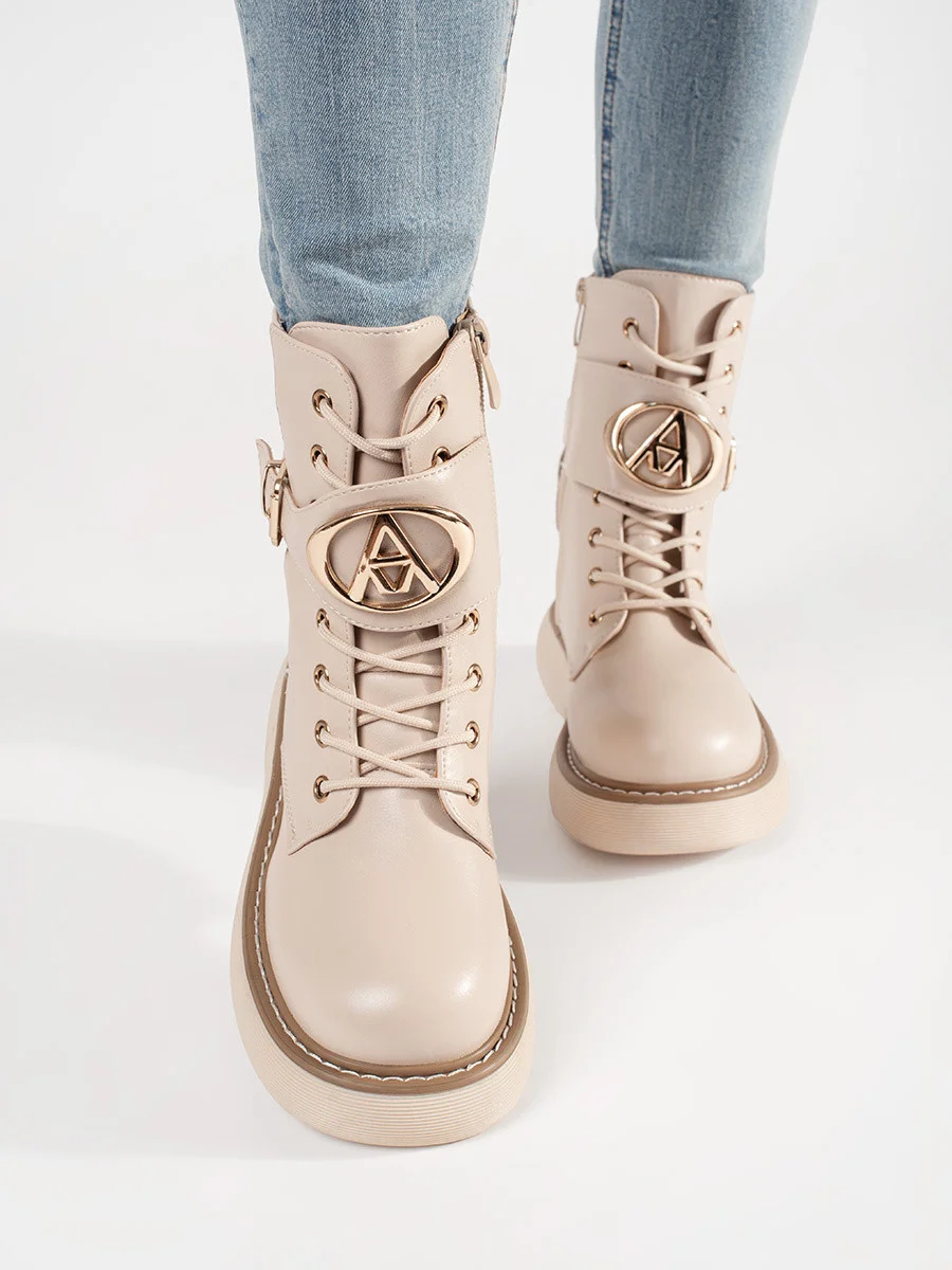 Módne dámske členkové topánky na platforme 36