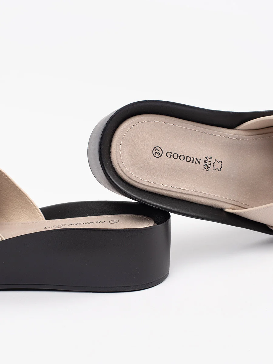 Praktické dámske hnedé ponožky na plochom podpätku 36