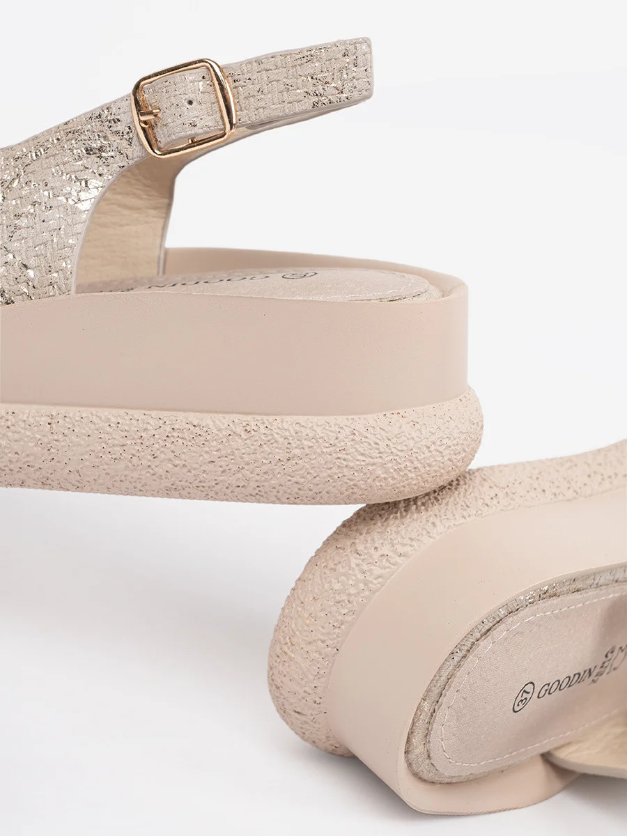 Dámske značkové sandále Taupe na klinoch 36