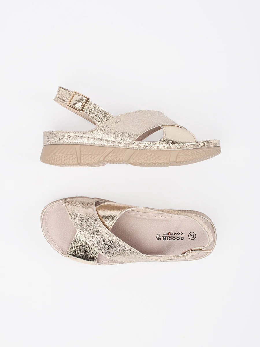 Moderné zlaté sandále na podpätku pre ženy 36