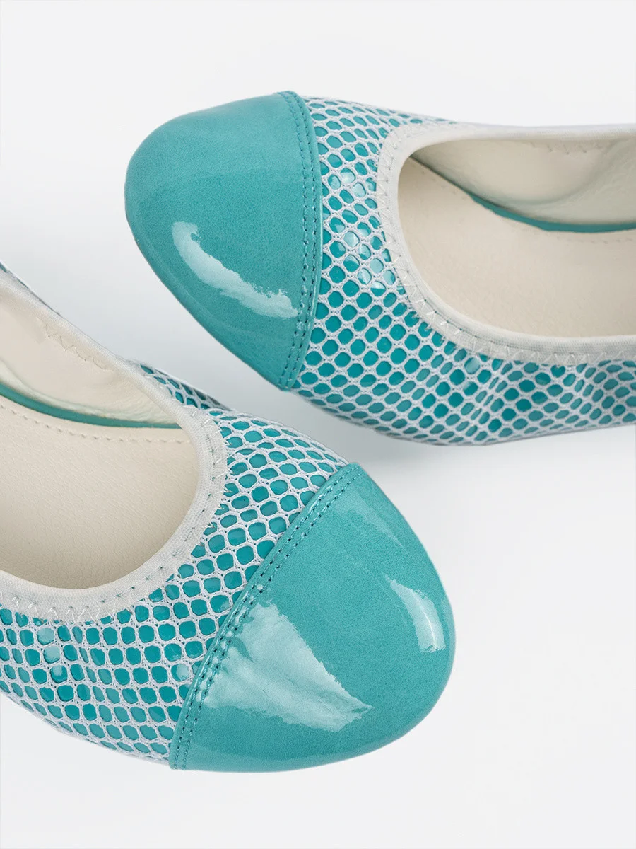 Zaujímavé dámske modré baleríny bez podpätku 36