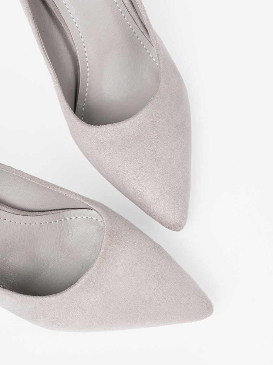 Štýlové dámske lodičky sivej a striebornej farby na širokom podpätku 36