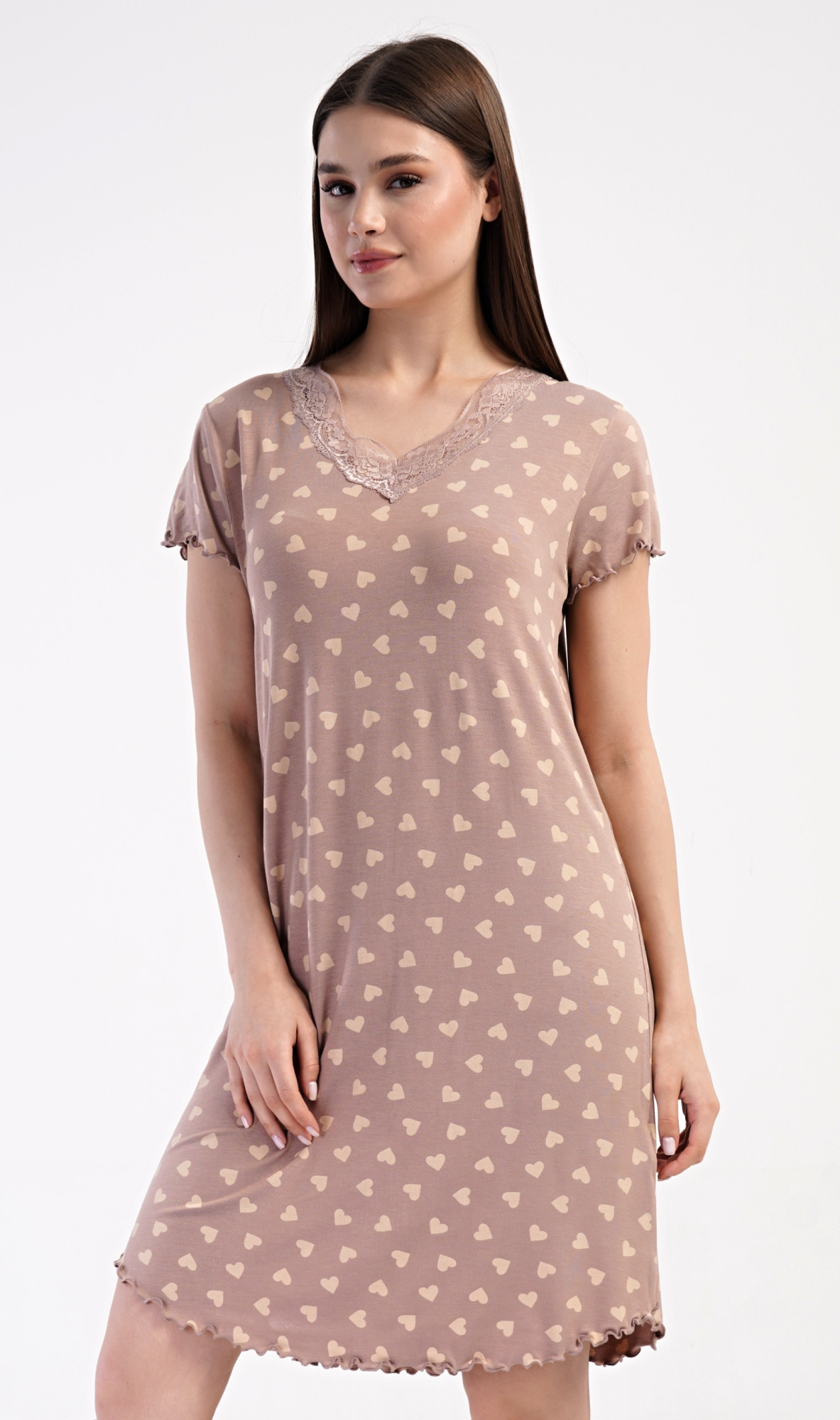 Dámska nočná košeľa s krátkym rukávom Srdcia bílá káva XL