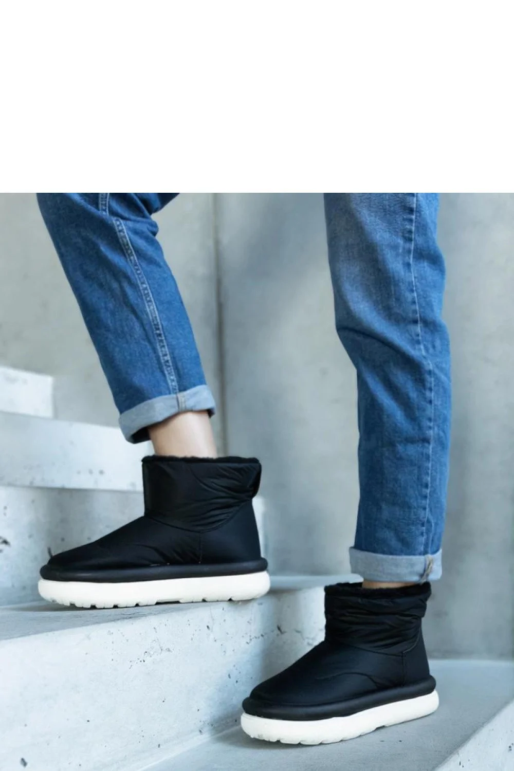 Snehule model 204803 Solea 37