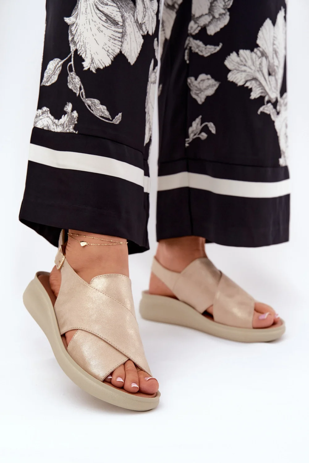 Model topánok na podpätku 211362 Krok v štýle 36