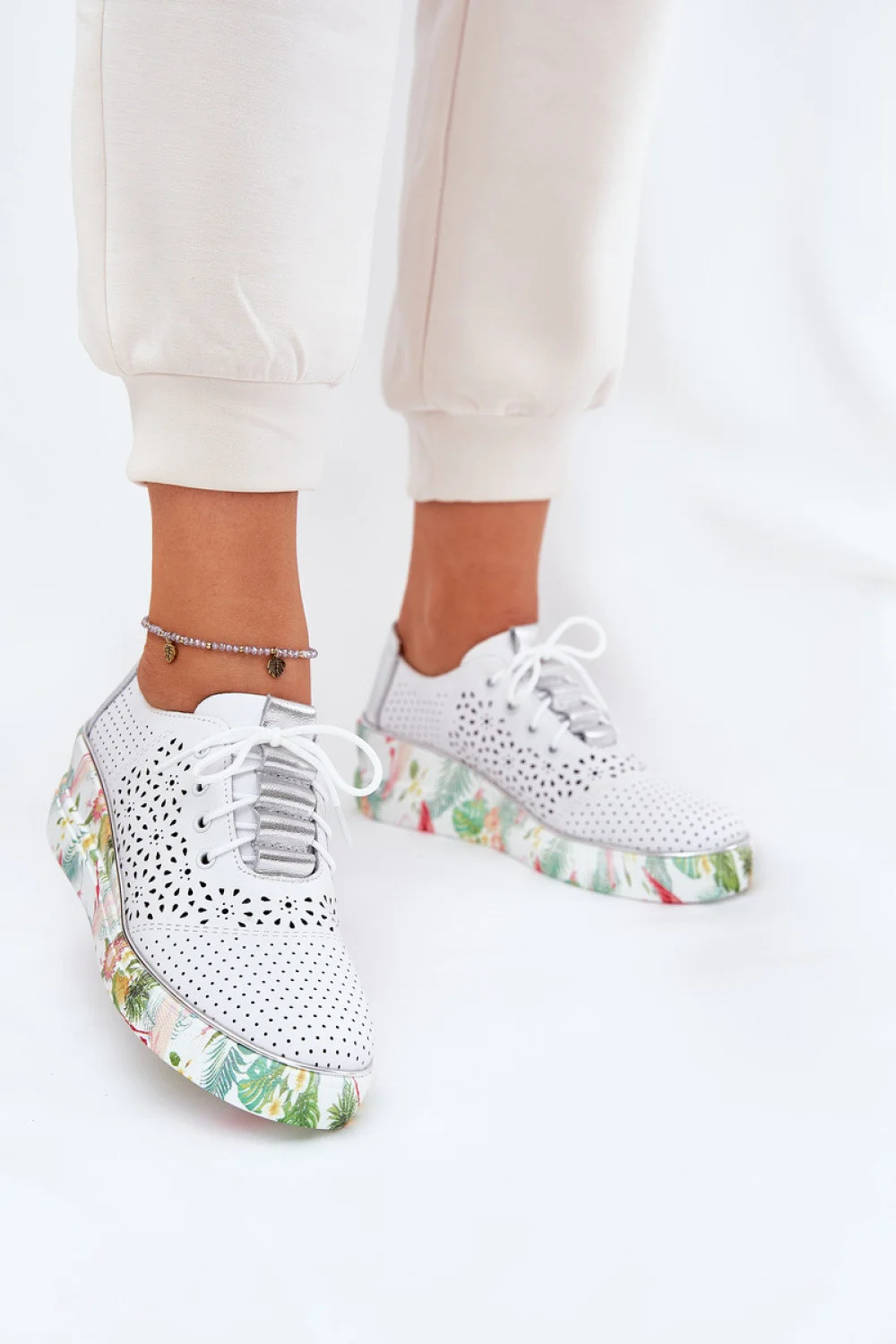 Poloboty model 212564 Krok vo veľkom štýle 38