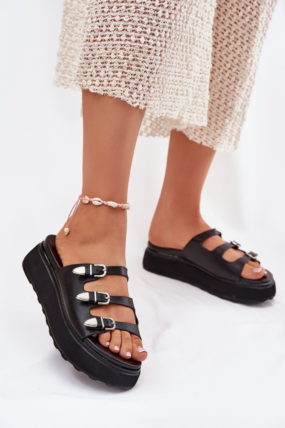 Papuče model 215970 Krok vo veľkom štýle 36