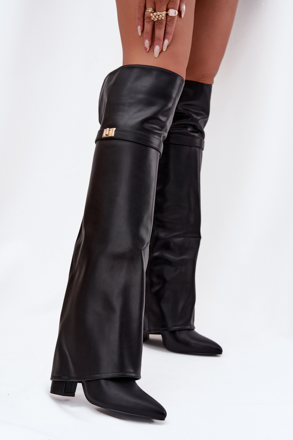 Topánky na podpätku model 217223 Krok vo veľkom štýle 38