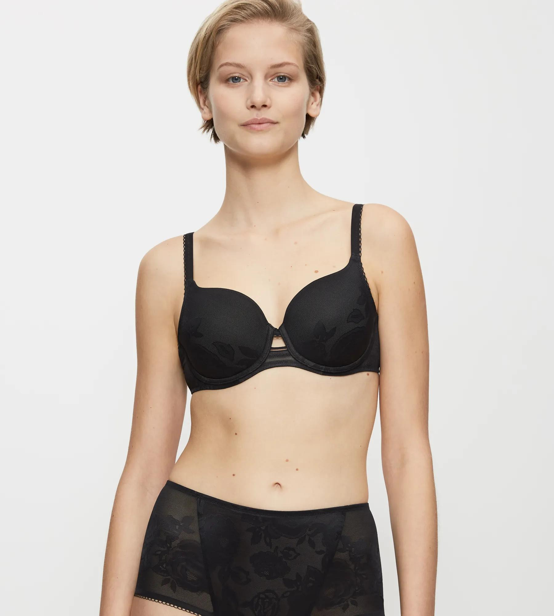Triumph – WILD ROSE SENSATION: Formující podprsenka se Spacer Cup Triumph BLACK 90C