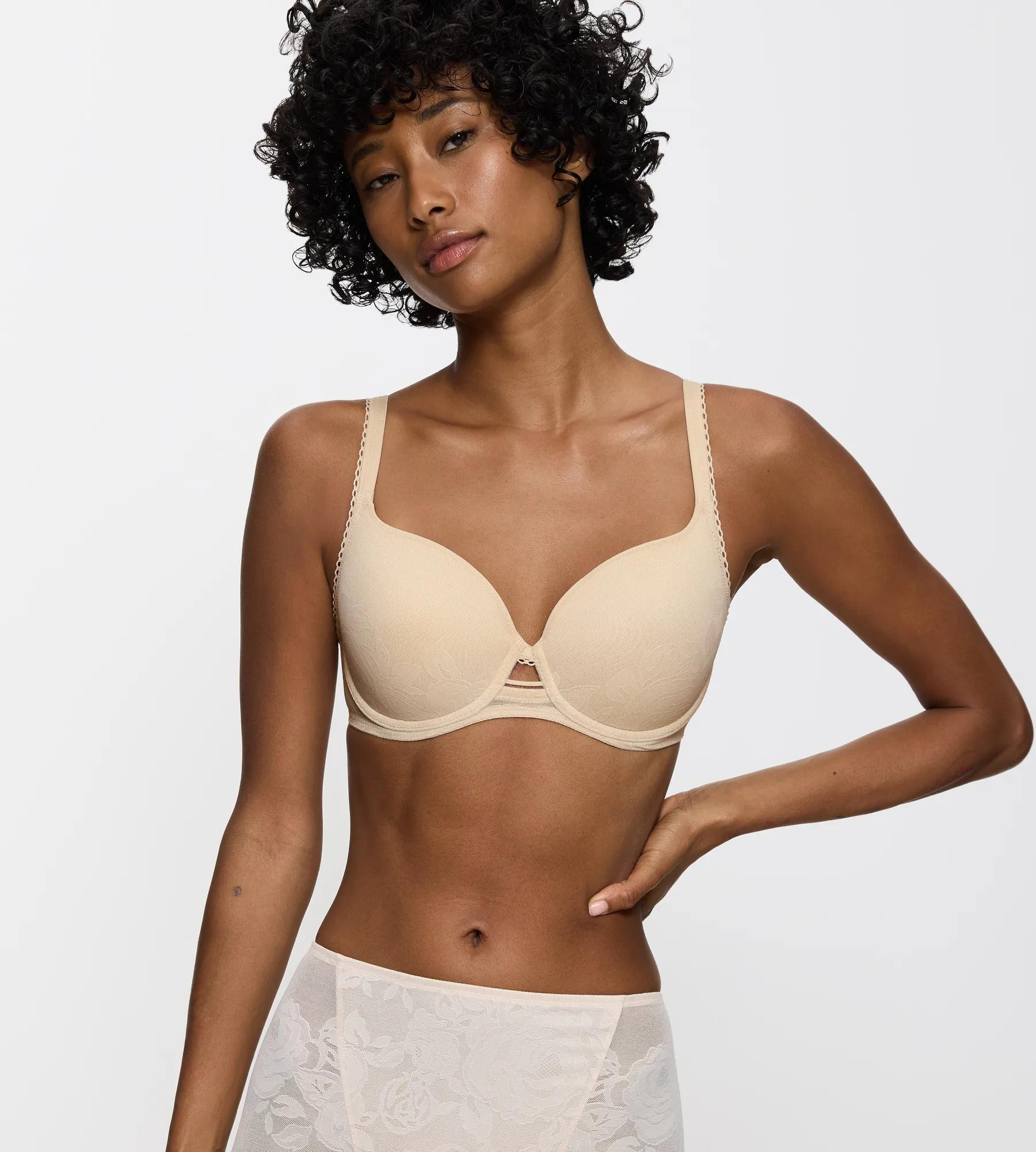 Triumph – Wild Rose Sensation: formující podprsenka se Spacer Cup Triumph NUDE BEIGE 75D