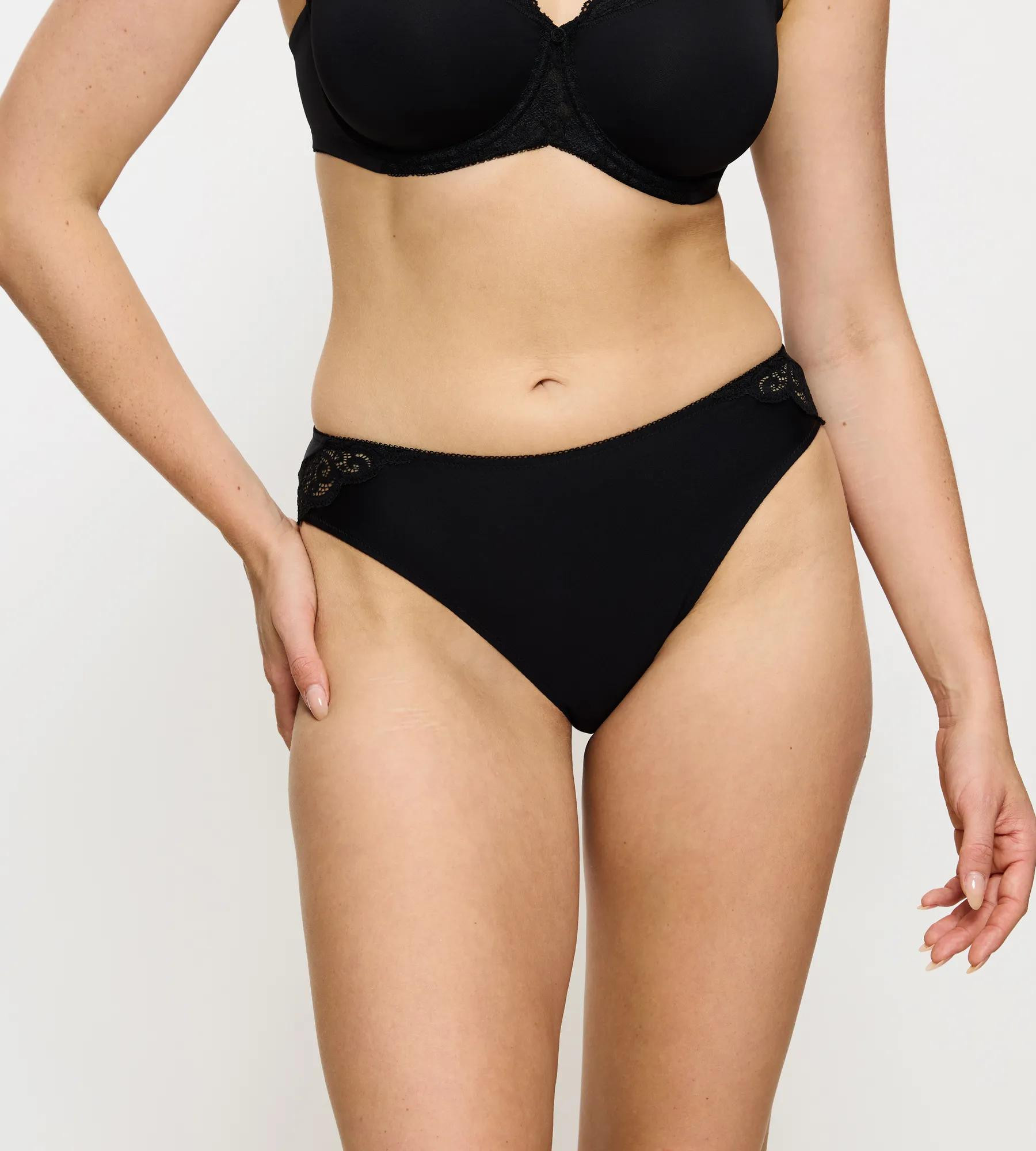 AMOURETTE - Tai nohavičky: druhá koža s LYCRA® Triumph BLACK 36