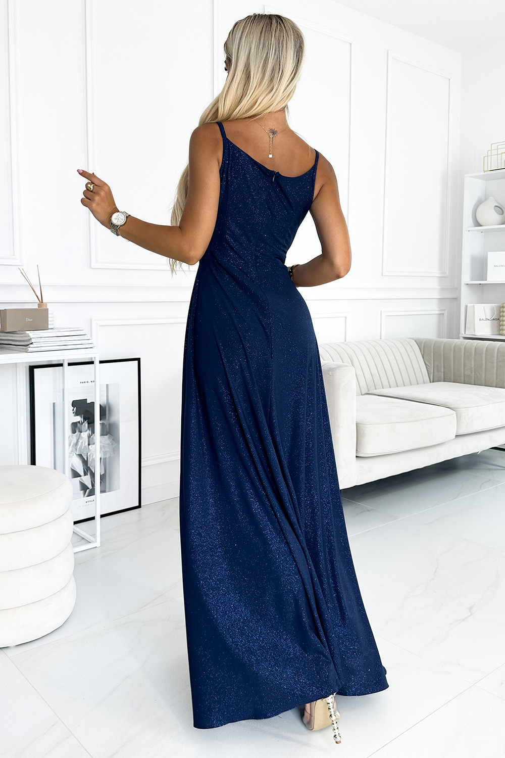 CHIARA - Tmavě modré elegantní dámské maxi šaty na ramínkách s brokátem 299-10 XL