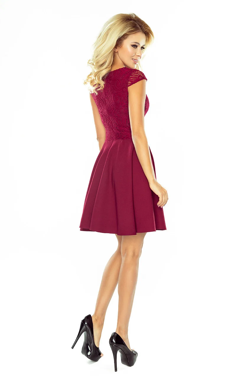 Rozšířené šaty s krajkou v bordó barvě model 5488747 XXL (obrázek 5)