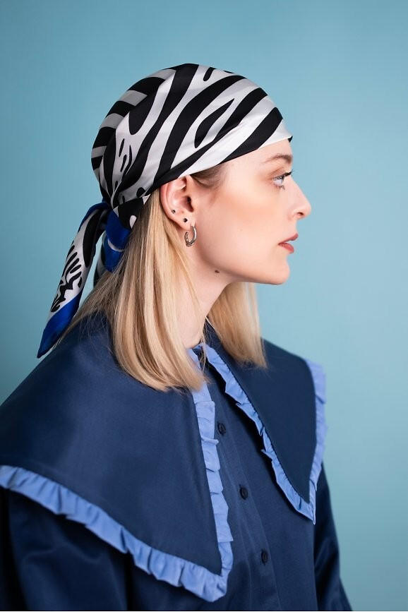 Šatka Art Of Polo 25268 Saténové rebrá safír Univerzální