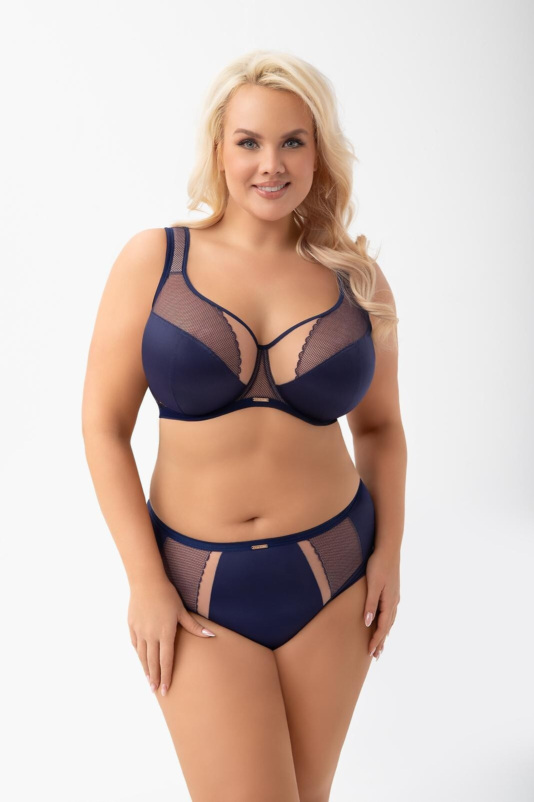 Mäkká podprsenka Gorsenia K441/1 Luisse tmavě modrá 85I