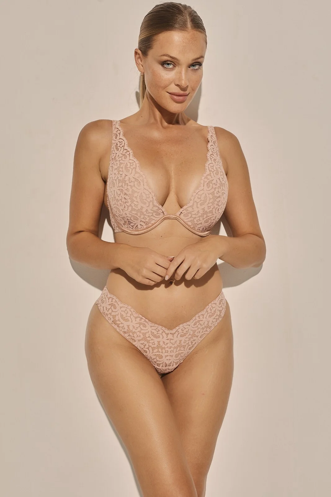 Kinga PU-1150 Bella push-up podprsenka růžovo-béžová 65E