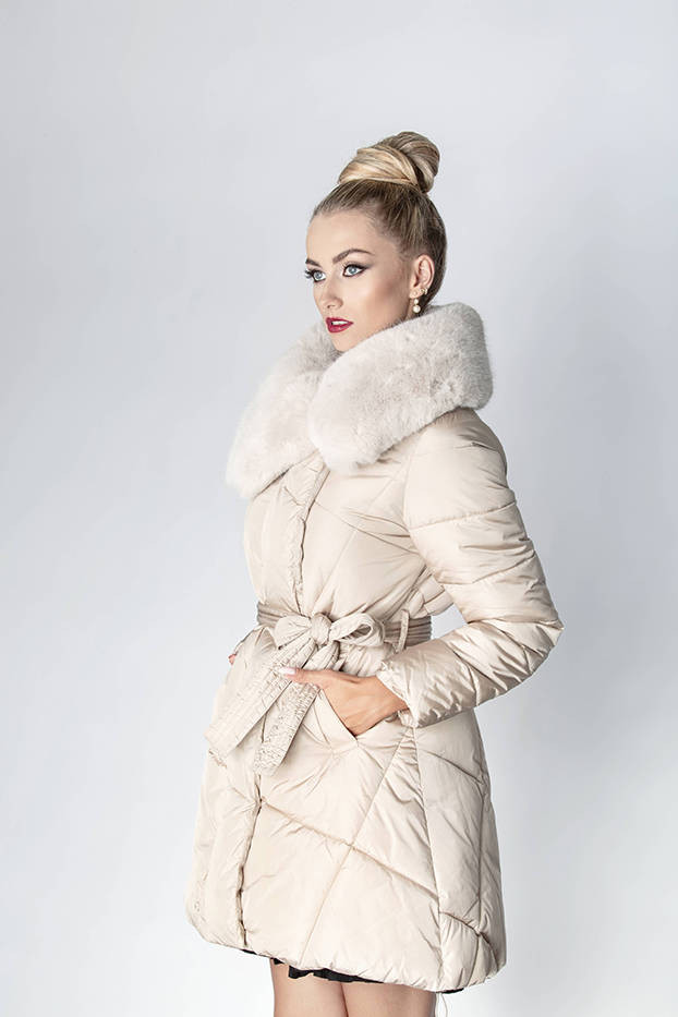 Béžový dámský zimní kabát s kožešinou (008) Béžová XL (42)