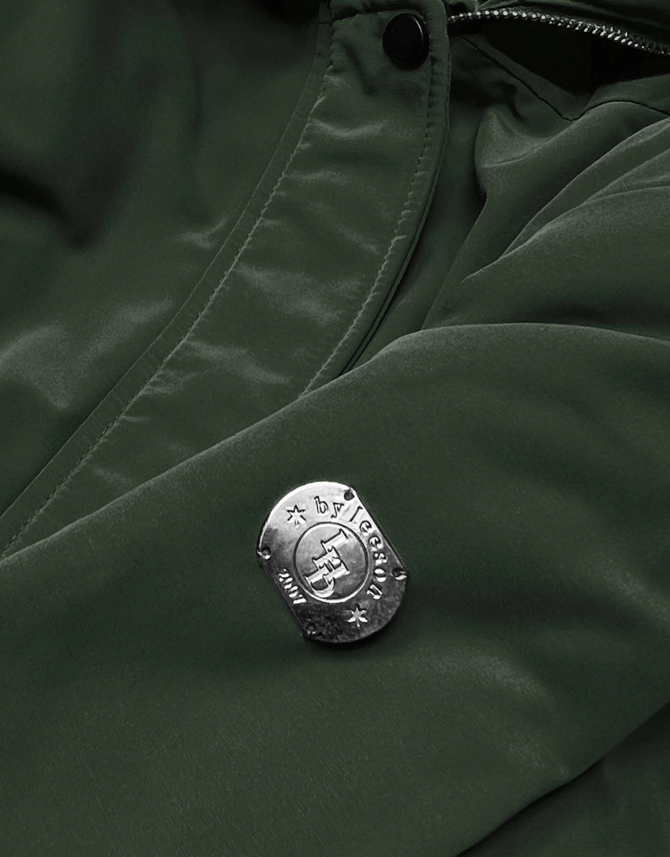 Zimowa parka damska na futrze zielona (m21312) odstíny zelené XL (42)