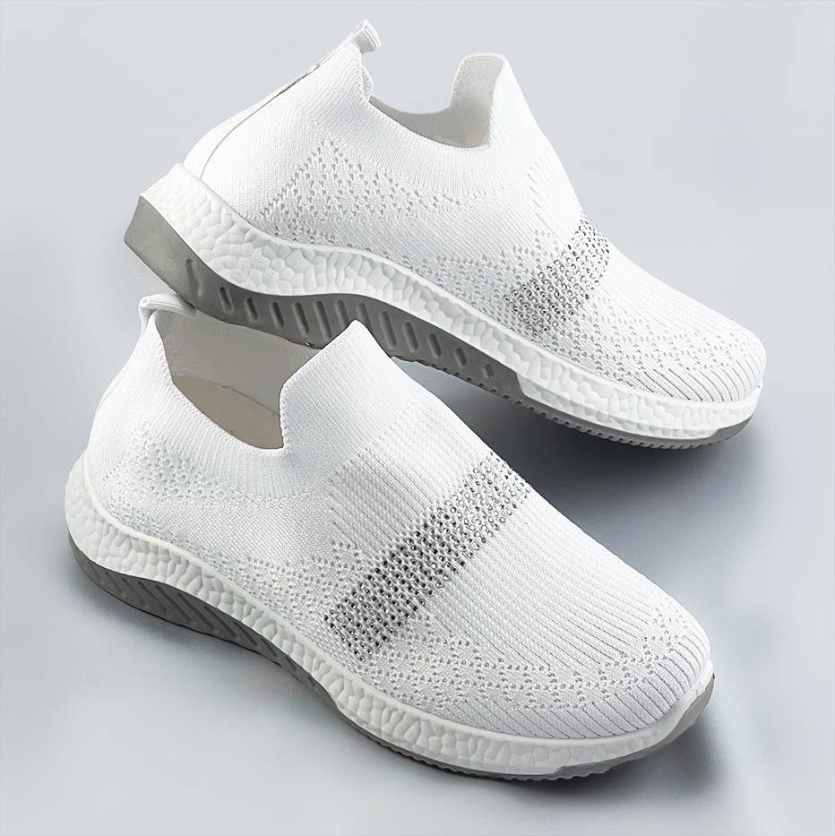 Bílé ažurové dámské boty se zirkony (C1057) Barva: odcienie bieli, Velikost: XL (42)