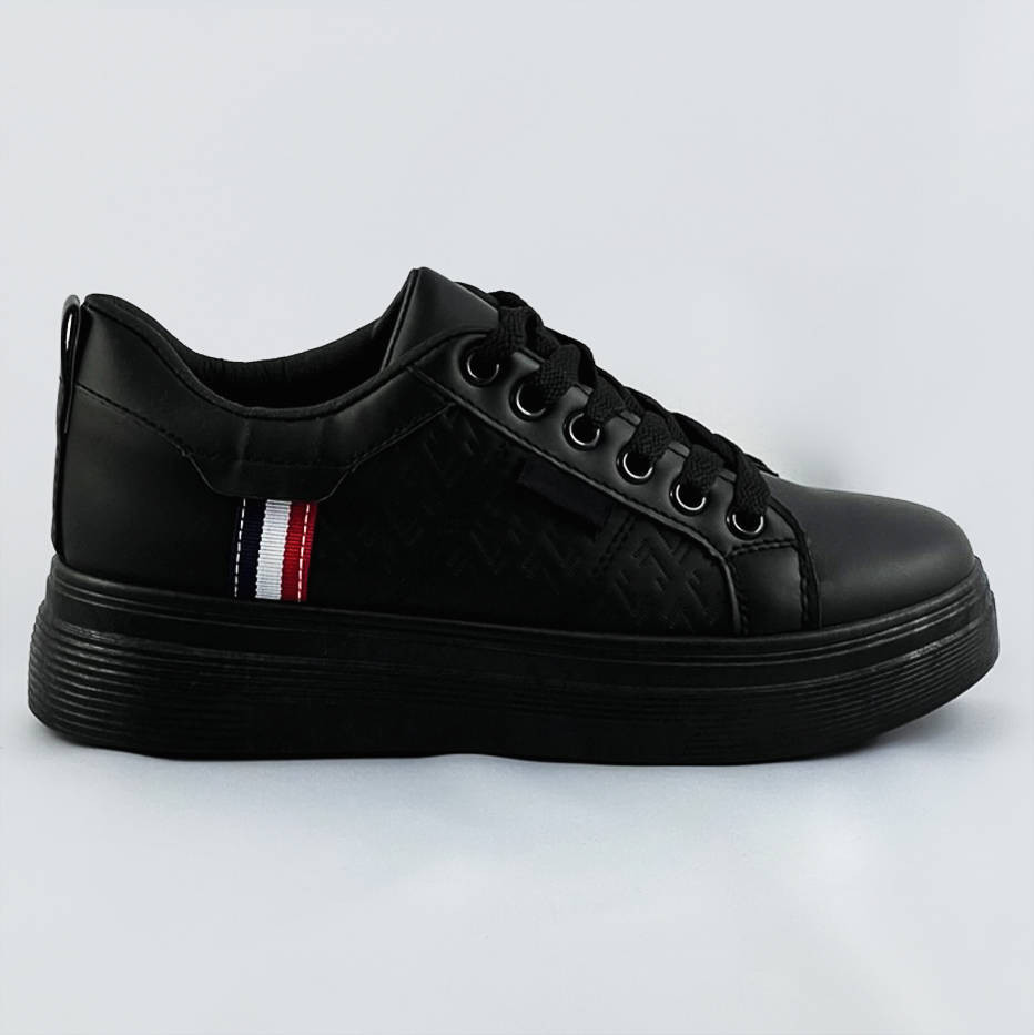 Čierne dámske šnurovacie sneakersy (C1029) čierna XL (42)
