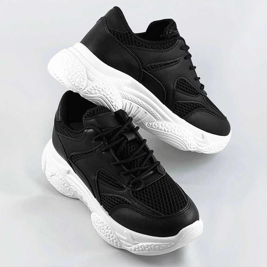 Čierne dámske športové topánky (170) odstíny černé XL (42)